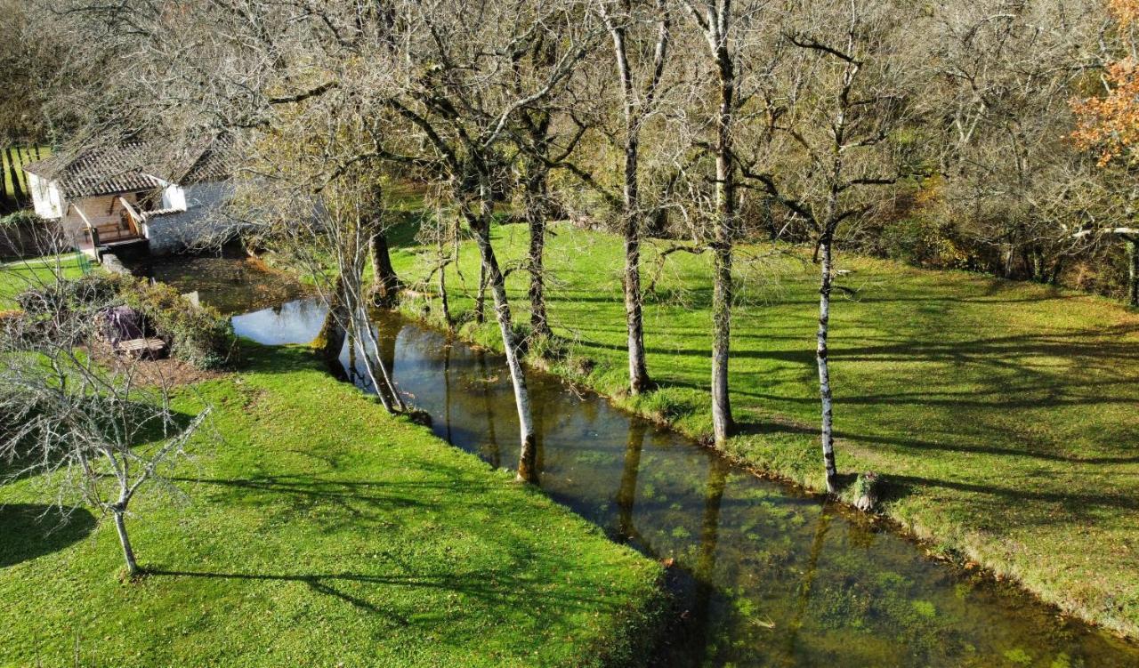 Gite De Charme Avec Piscine Montpezat-de-Quercy エクステリア 写真